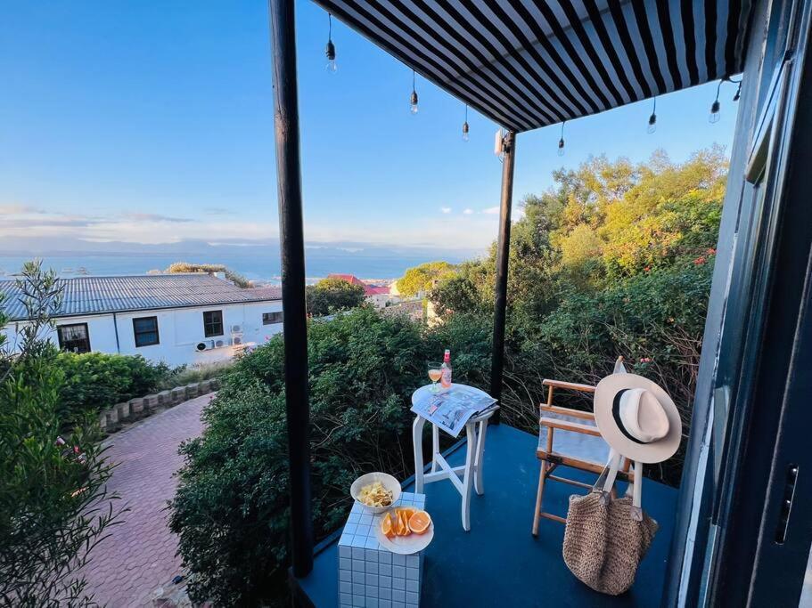 The Bachelor Apartment Mossel Bay Exterior photo